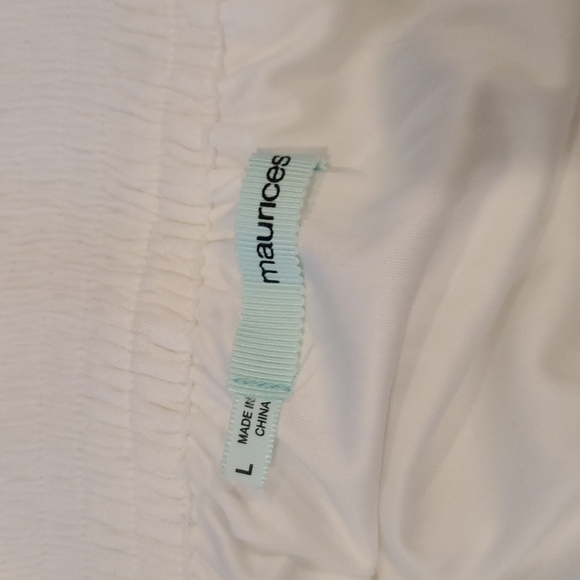 🍄Maurices White Button down Fringe Skirt🍄 - Picture 4 of 4